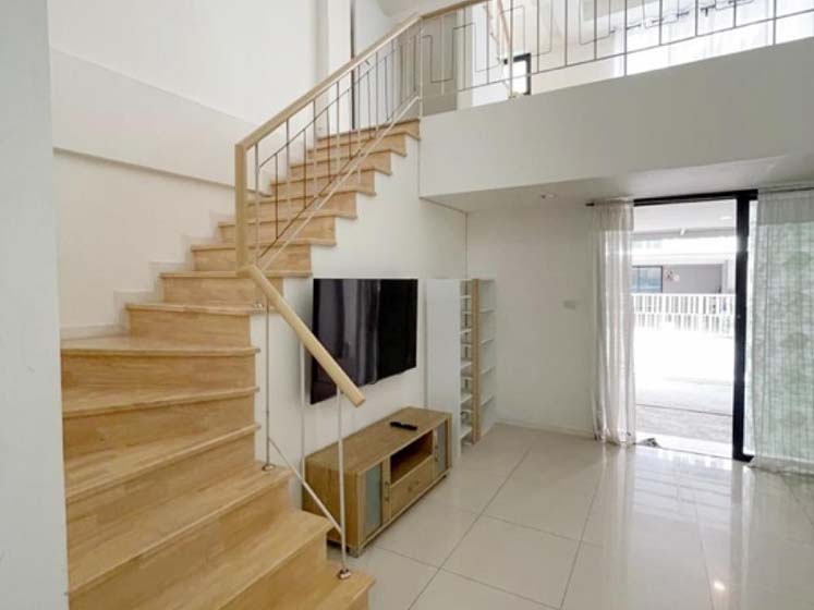 Townhouse in Sukhumvit